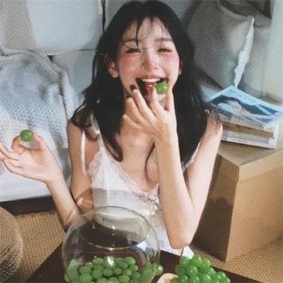 乱世丽人行 封面